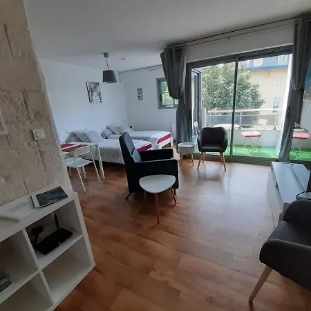 Calme Renove Parking Proche Centre Et Thermes * 艾克斯莱班